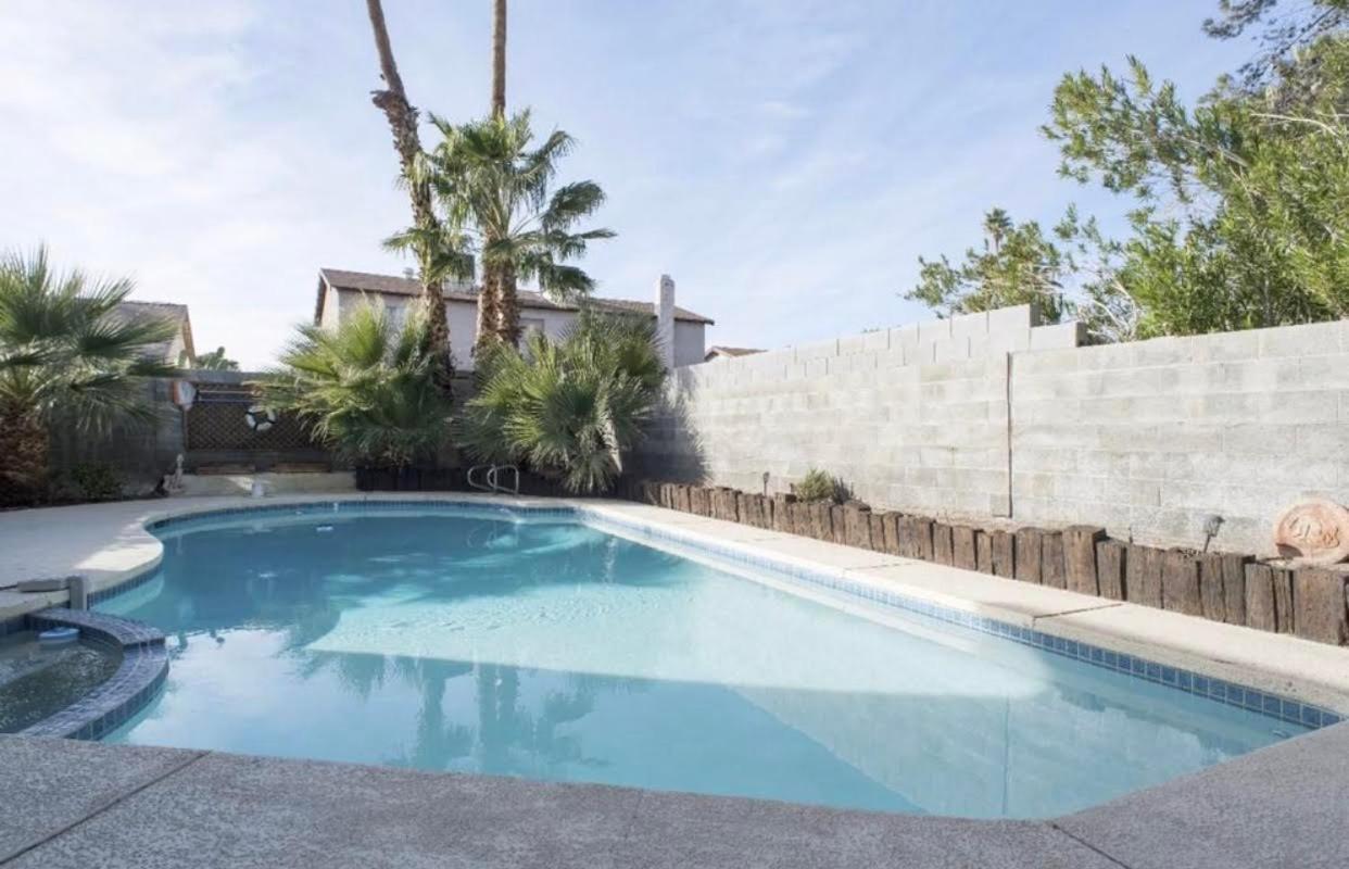 Urban Las Vegas Colonial In The Heart Of Vegas Villa Exterior photo
